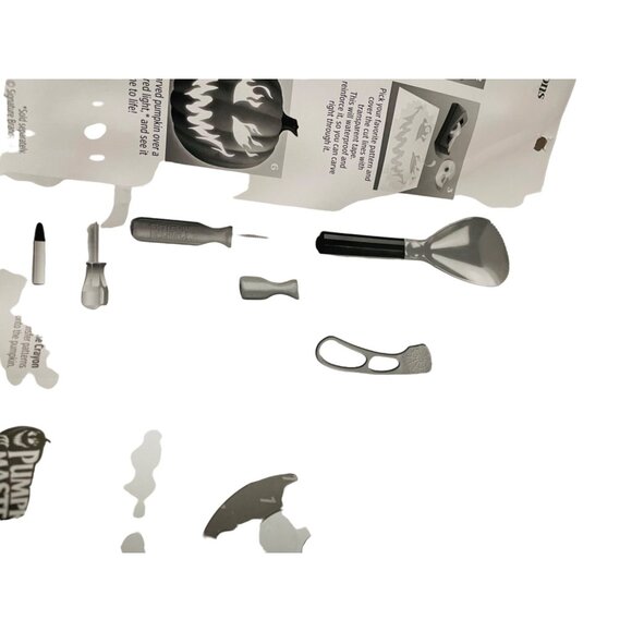 Pumpkin Masters All In One Carving Party Kit 21 Pieces Includes Saws Scoop Crayo - Picture 9 of 11